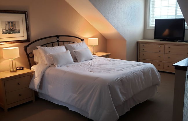 Unit 303 BD/ 2 BA - Photo 4