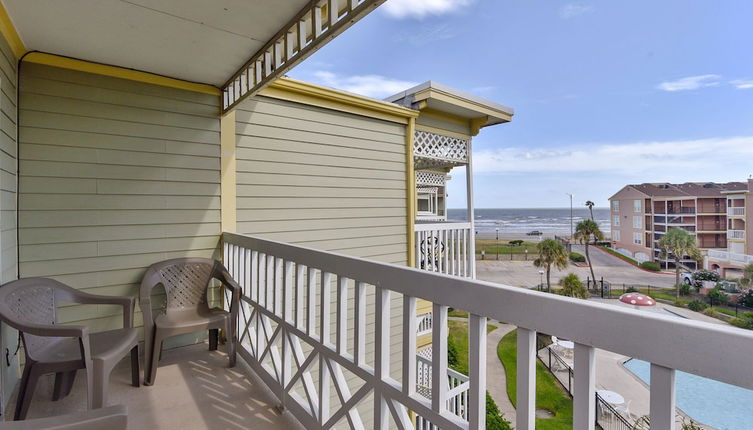 Photo 1 - Victorian 3306-beach View