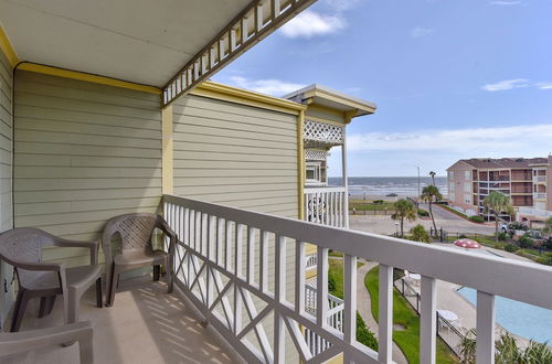 Photo 1 - Victorian 3306-beach View