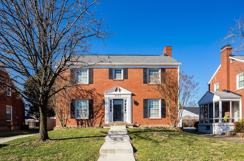 Photo 23 - Spacious 6BR /2.5 Bath in Highlands