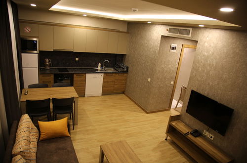 Photo 7 - Golden World Suite Hotel