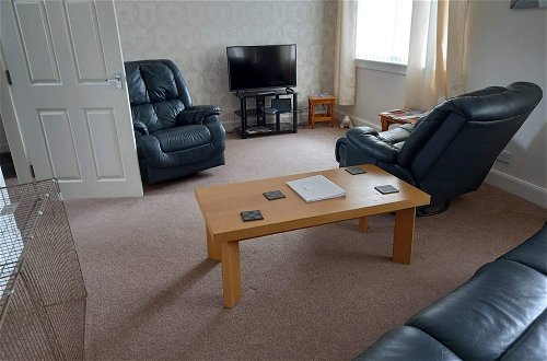 Photo 1 - Inviting, Light and Airy 3-bed Apartment in Wick