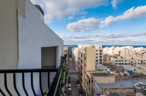 Foto 18 - Seashells 2 bedroom Apartment with sunny terrace with stunning panoramic sea views by Getaways Malta