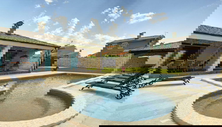Foto 1 - Lovely Holiday Home With Private Pool