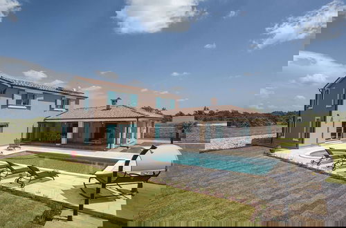 Foto 32 - Lovely Holiday Home With Private Pool