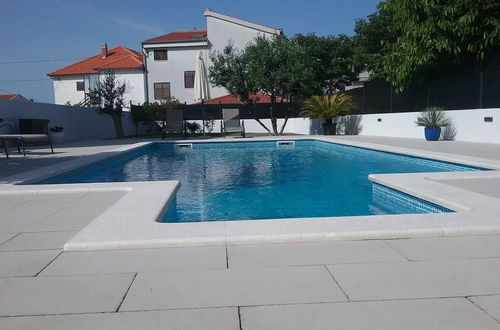 Foto 18 - Gorgeous Seaside Villa in Zadar With Swimming Pool