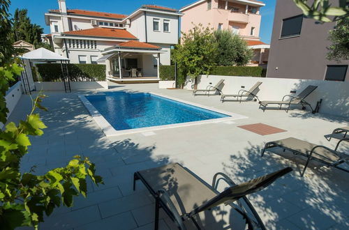 Photo 14 - Gorgeous Seaside Villa in Zadar With Swimming Pool