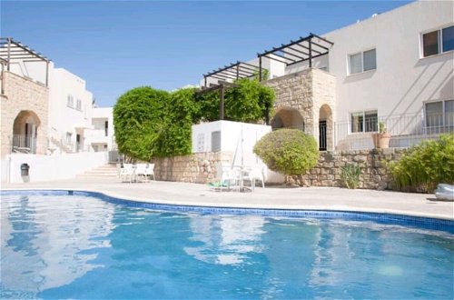 Photo 11 - Modern and Spacious 2 bed Apartment in Peyia