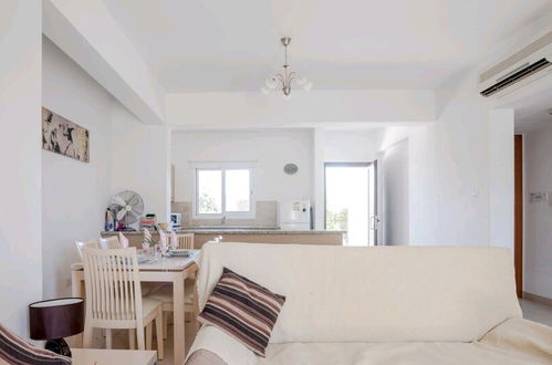 Photo 13 - Modern and Spacious 2 bed Apartment in Peyia