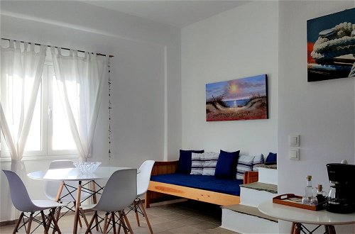 Photo 8 - Avissalou Apartments