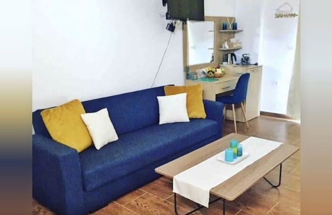 Grande Blue Suites with private bay - Photo 5