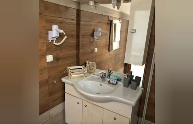 Grande Blue Suites with private bay - Photo 9