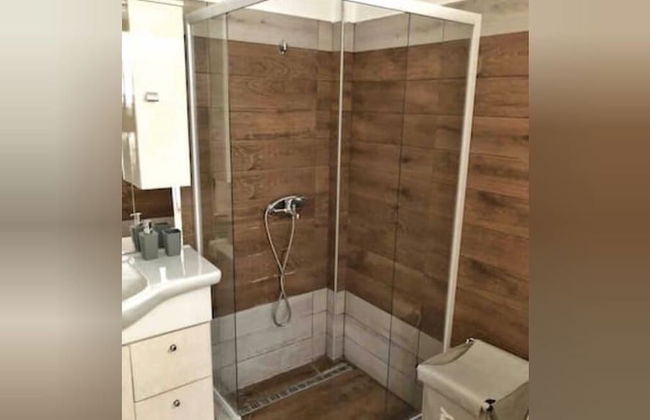 Grande Blue Suites with private bay - Photo 8