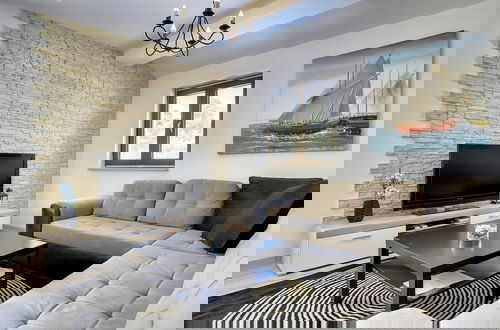 Photo 11 - Modern Villa in Marcana With Pool and Terrace