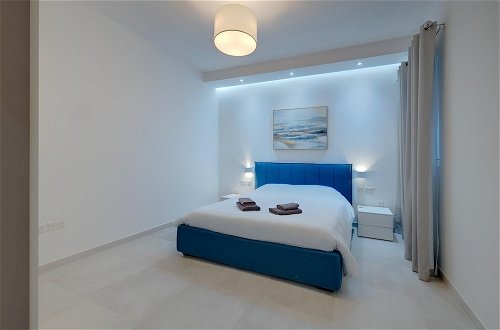 Photo 25 - Deluxe Apartment With Valletta and Harbour Views