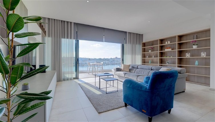 Photo 1 - Deluxe Apartment With Valletta and Harbour Views