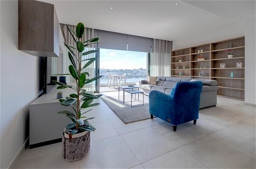 Foto 13 - Luxury Apartment With Valletta and Harbour Views