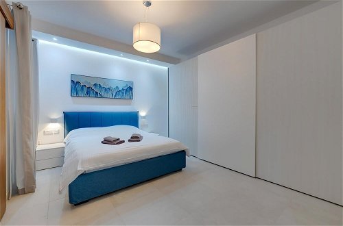 Foto 6 - Luxury Apartment With Valletta and Harbour Views