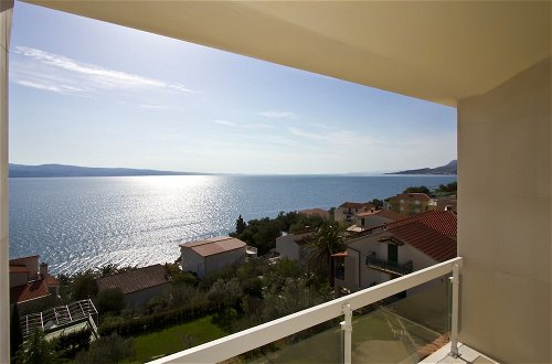 Photo 18 - Luxury apt w Pool, 3 Balconies, Terrace & sea View
