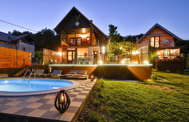 Twin Oasis Retreat With Pool & Spa - Foto 1