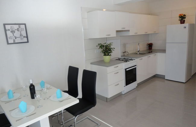 Lovely Apartment With Terrace and Gorgeous sea View. Near the Beach ! - Foto 2