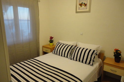 Foto 11 - Lovely Apartment With Terrace and Gorgeous sea View. Near the Beach