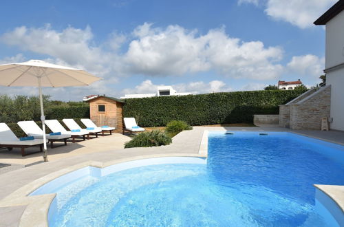 Photo 18 - Luxurious Villa in Lavanda in Kanfanar With Private Pool