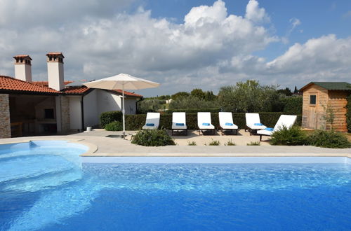 Photo 20 - Luxurious Villa in Lavanda in Kanfanar With Private Pool