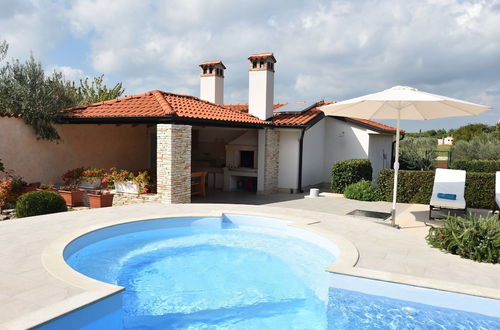 Photo 34 - Luxurious Villa in Lavanda in Kanfanar With Private Pool