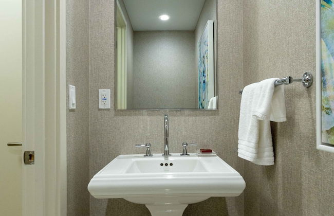 Oceanview Condo in Central Beach - Foto 24