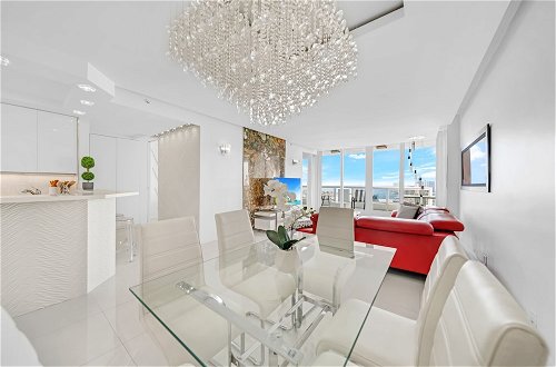 Photo 1 - Modern and Bright Penthouse With Ocean View