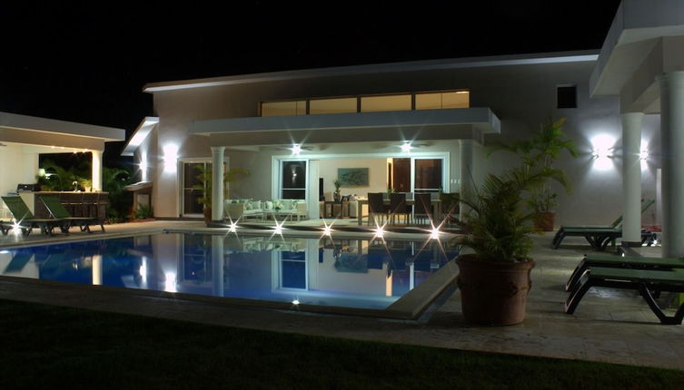 Photo 1 - New six Bedroom With BBQ and Large Pool