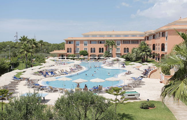 Grupotel Macarella Suites & Spa - Foto 1