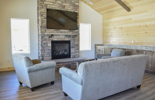 Bryce Country Cabins - Photo 2