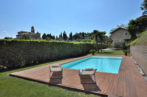 Photo 14 - Rustico Villa Marciaga With Pool