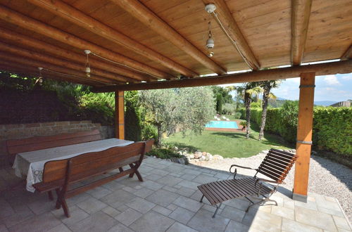 Photo 20 - Rustico Villa Marciaga With Pool