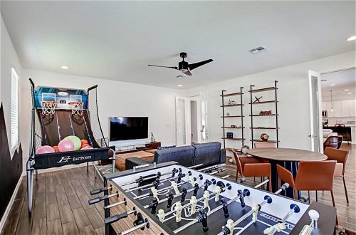Photo 18 - Comfortable and Modern Home With Private Pool Near Disney