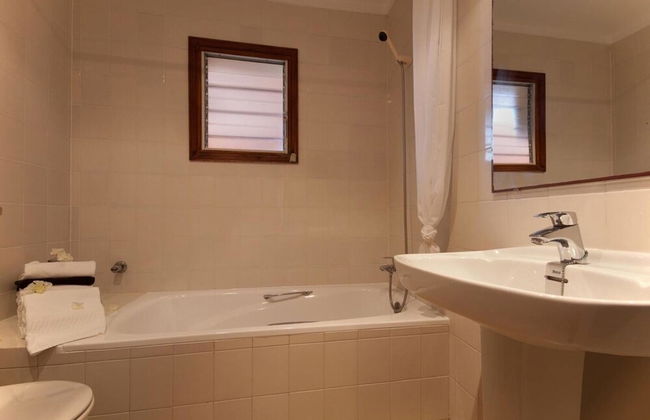 Apartment - 2 Bedrooms with Pool and WiFi - 103219 - Photo 13