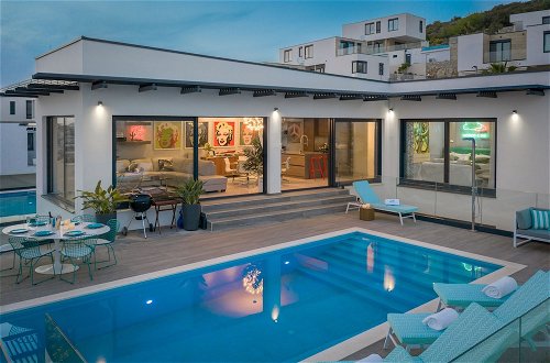 Photo 46 - Luxury Villa Riva with Infinity Pool