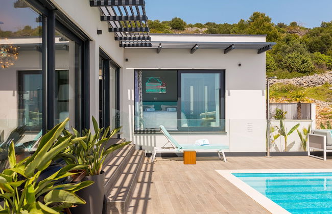 Luxury Villa Riva with Infinity Pool - Foto 53