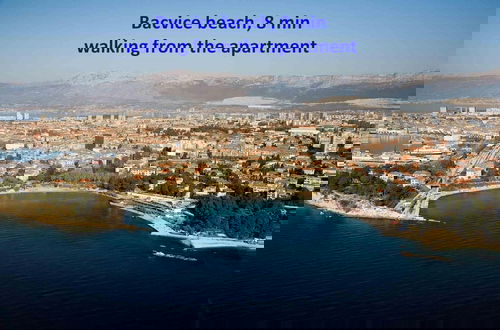 Foto 41 - Modern apt With Terrace 4 min Walk to the Beach