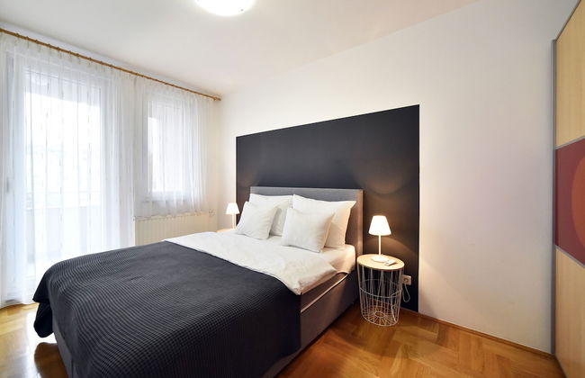 Apartment Stadium - Photo 5