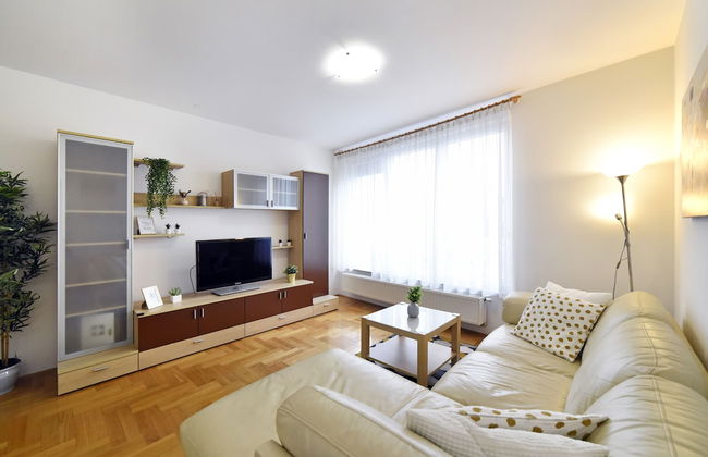 Apartment Stadium - Photo 11