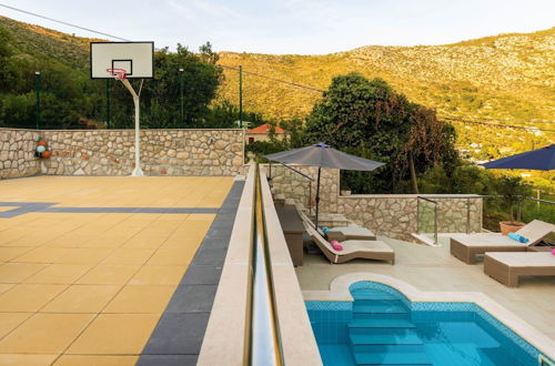 Foto 21 - Holiday Home with Private heated Pool, Sea view & Basketball Court