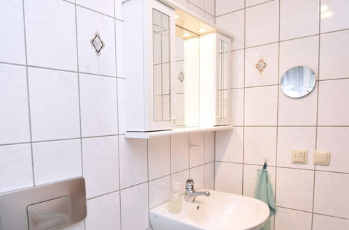 Photo 10 - Pet-friendly Apartment in Sohl