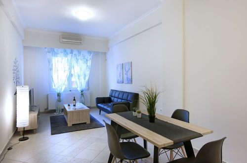 Foto 7 - Comfortable Apartment At The Foot of The Odeon of Herodes Atticus