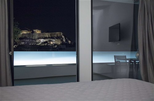 Photo 6 - Luxury Penthouse touching the Acropolis by GHH