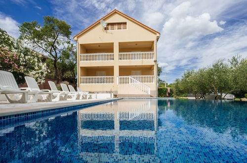 Photo 18 - Spacious Holiday Home With Private Pool