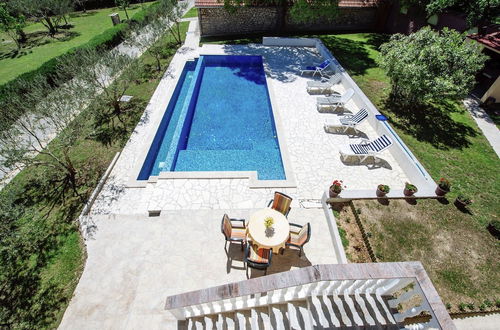 Photo 37 - Spacious Holiday Home With Private Infinity Pool, Superb Garden, Terrace, Bbq,