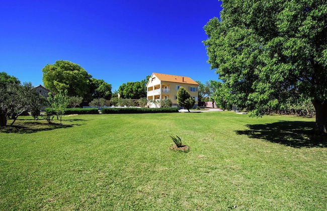 Spacious Holiday Home With Private Pool - Foto 31